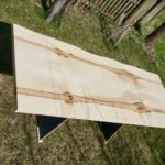 Esstisch mit Ansteckteilen in Kernahorn